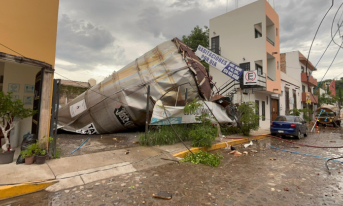 Confirman 5 muertos tras incendio de fábrica de José Cuervo